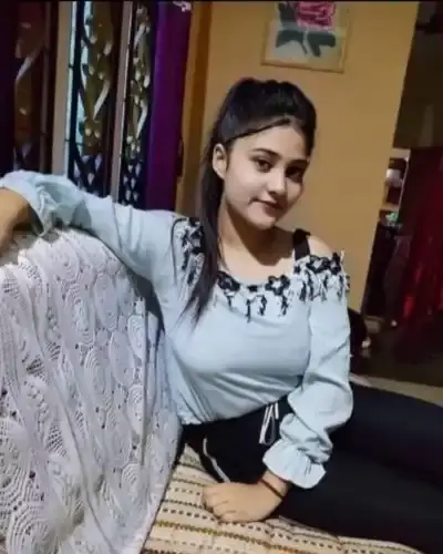 Call Girls Service in Parola